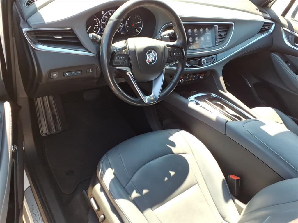 Used 2024 Buick Enclave Premium image 17