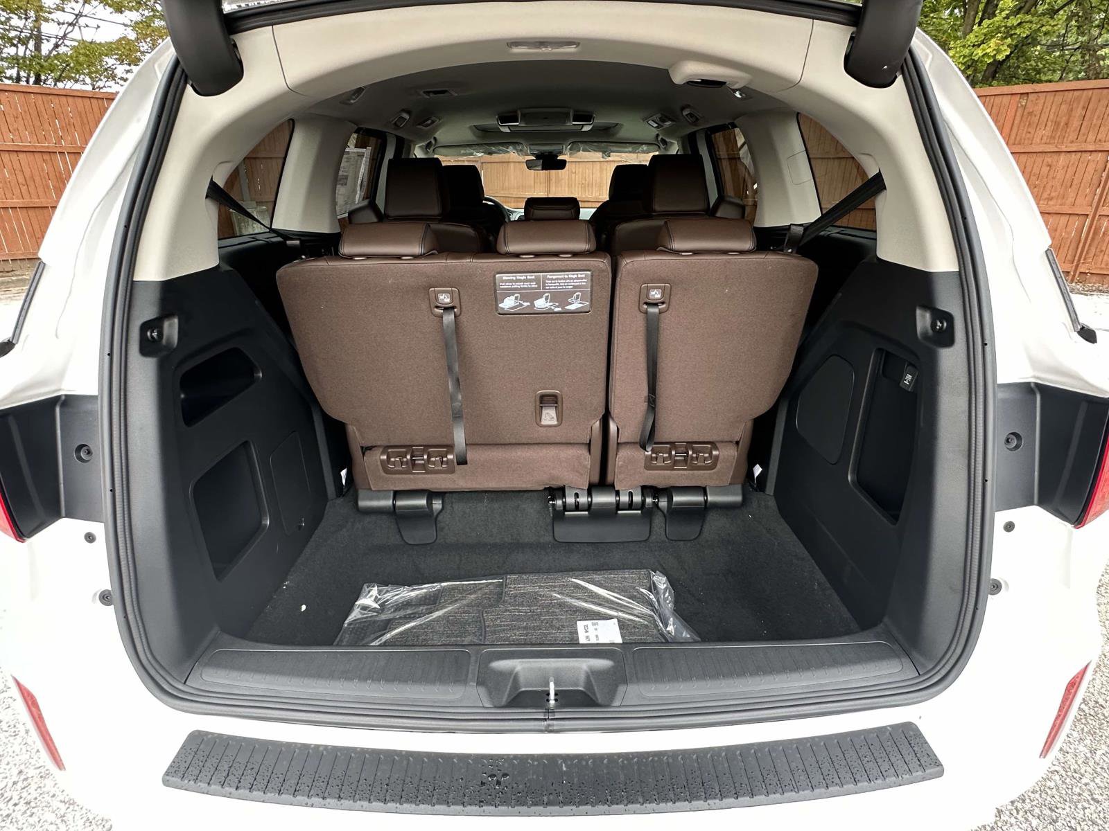 New 2026 Honda Odyssey Touring image 23