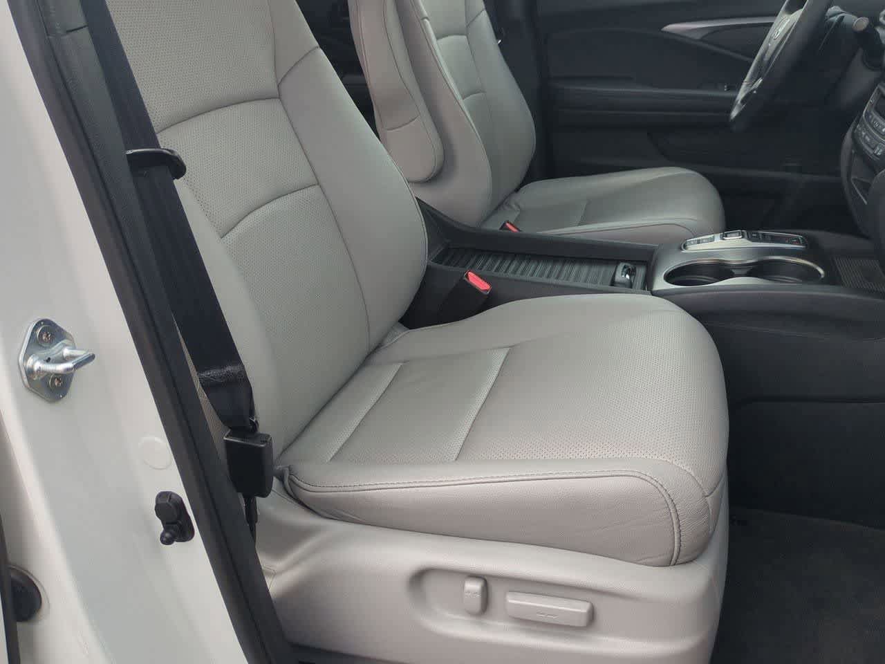 Used 2023 Honda Passport EX-L image 22