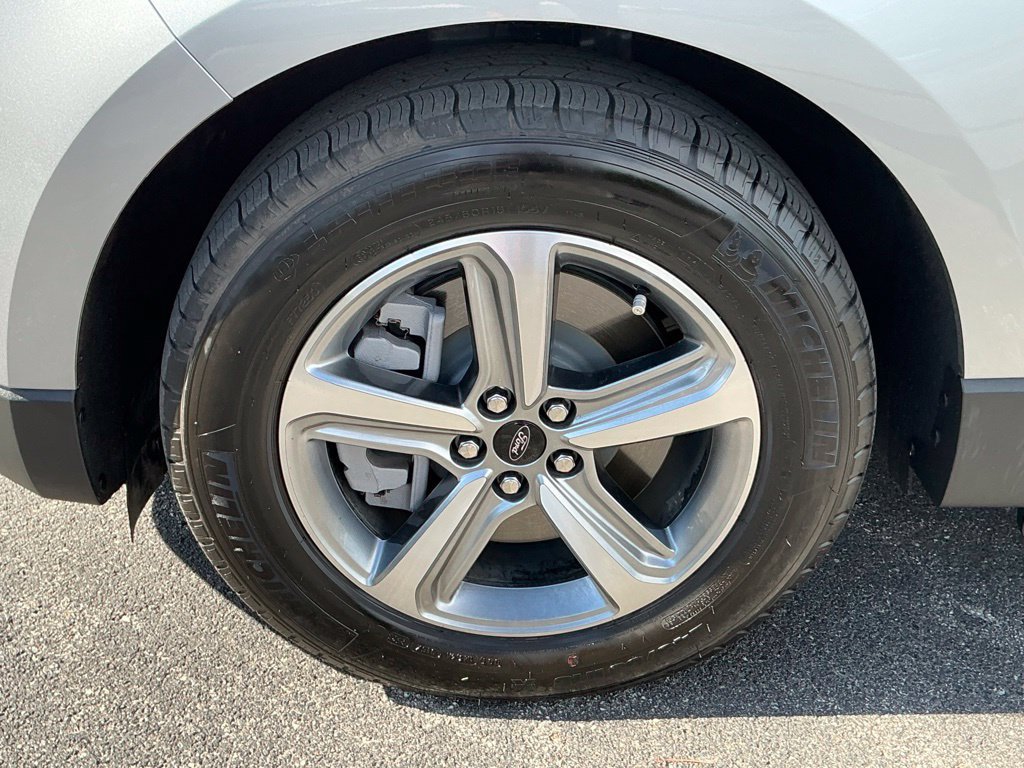 Used 2024 Ford Edge SEL w/ Convenience Package AWD/4WD image 9