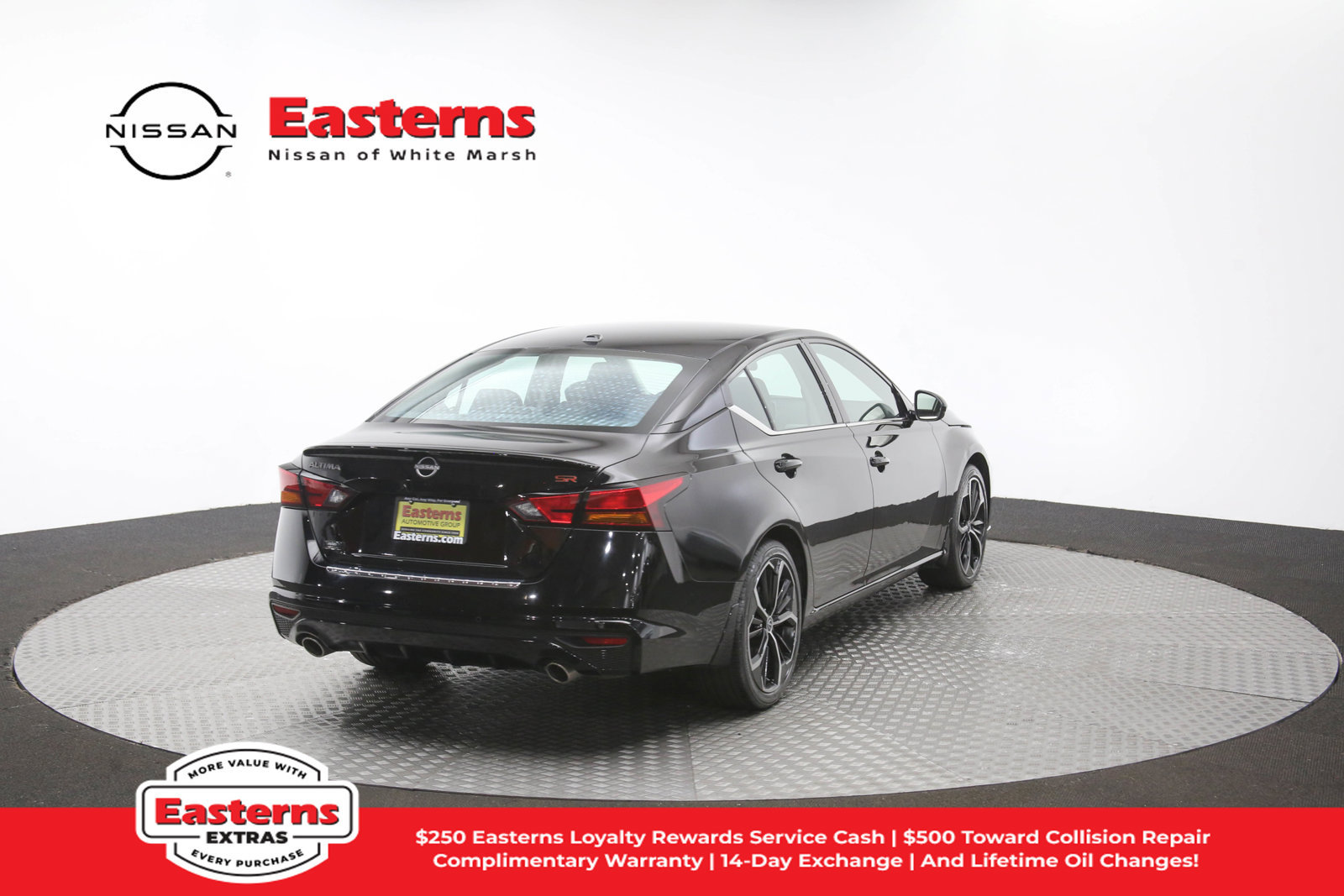 Used 2023 Nissan Altima 2.5 SR FWD image 38