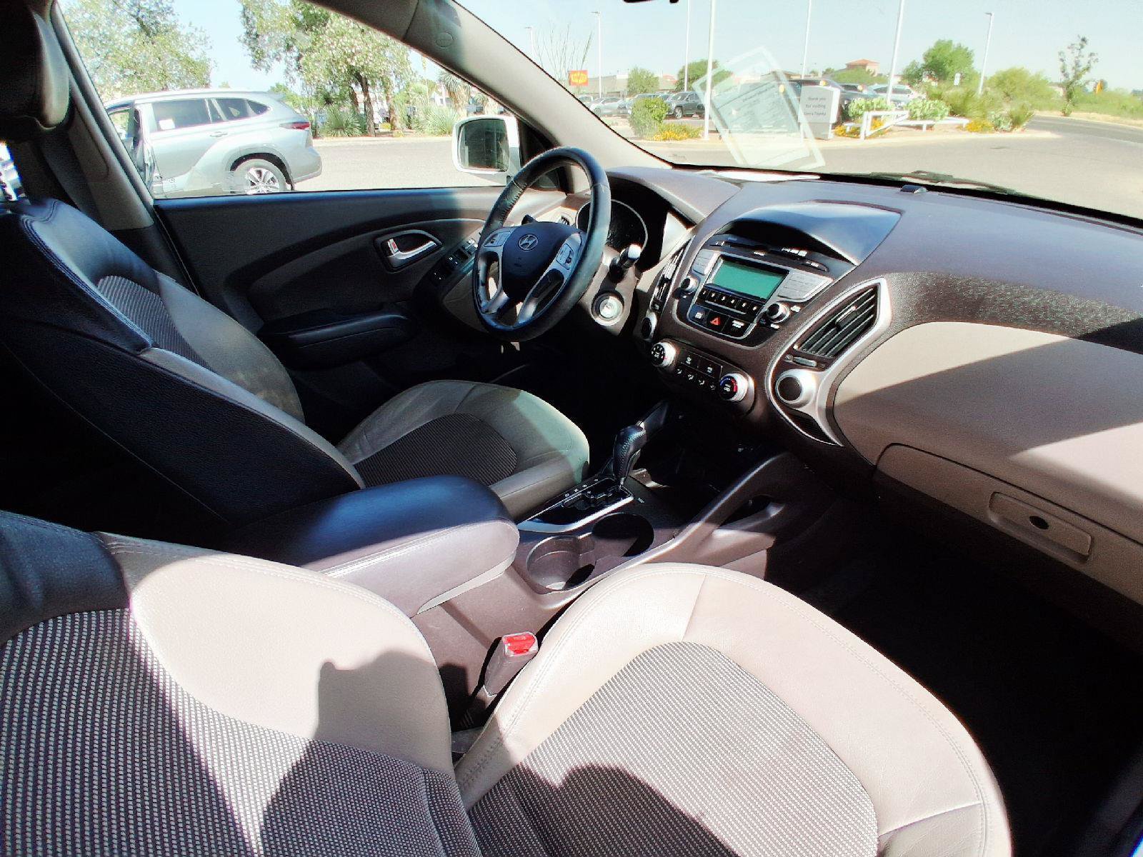 Used 2013 Hyundai Tucson GLS AWD/4WD image 24
