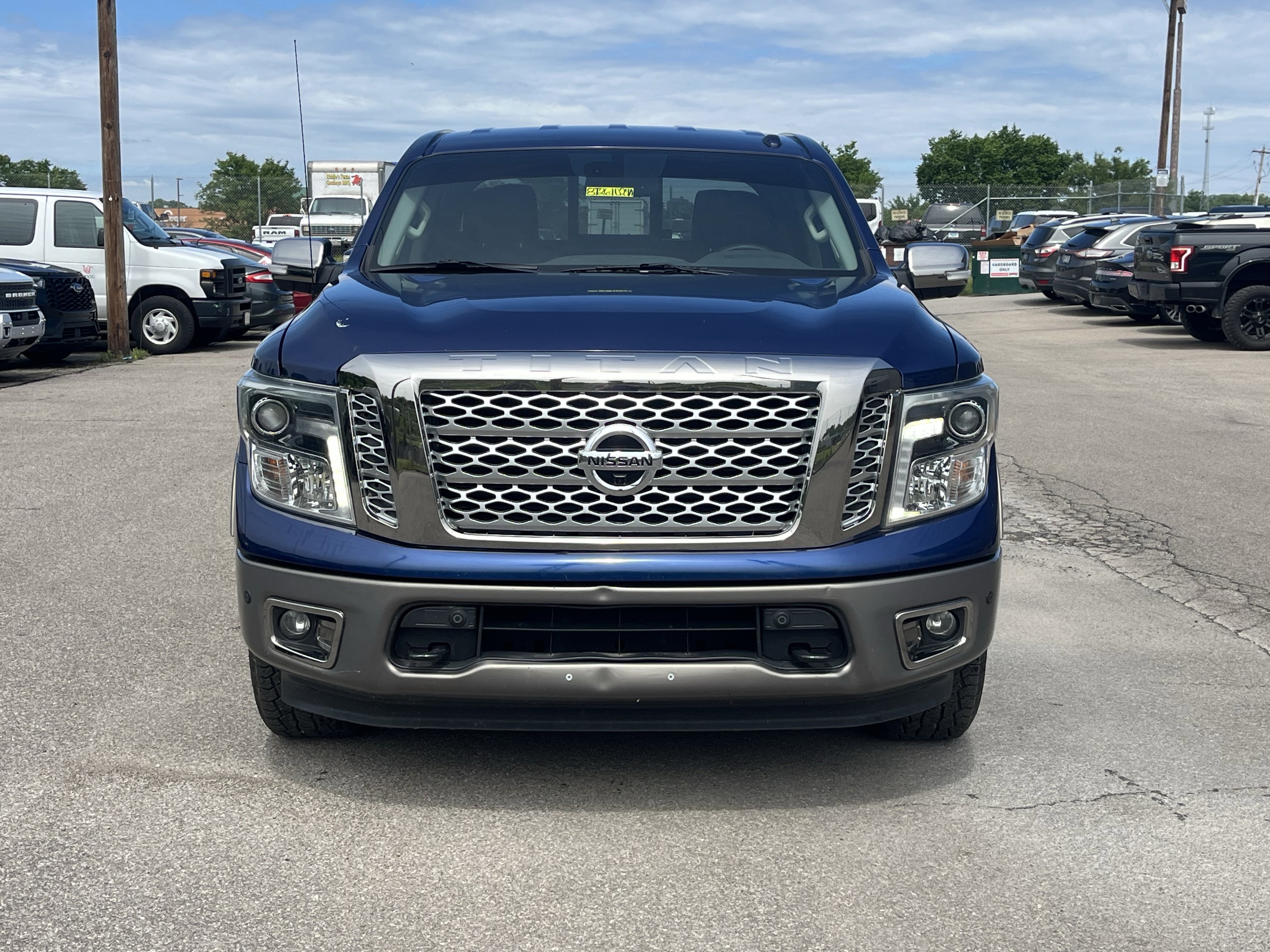 Used 2017 Nissan Titan Platinum Reserve RWD image 2