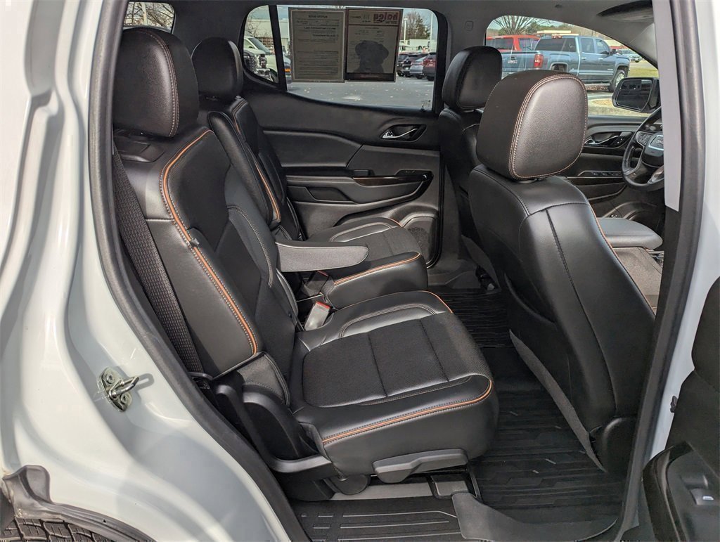 Used 2022 GMC Acadia AT4 w/ Technology Package image 18