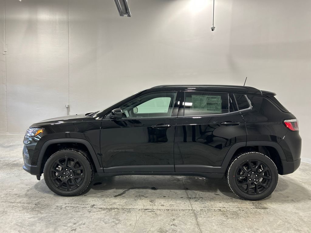 New 2026 Jeep Compass Latitude image 9