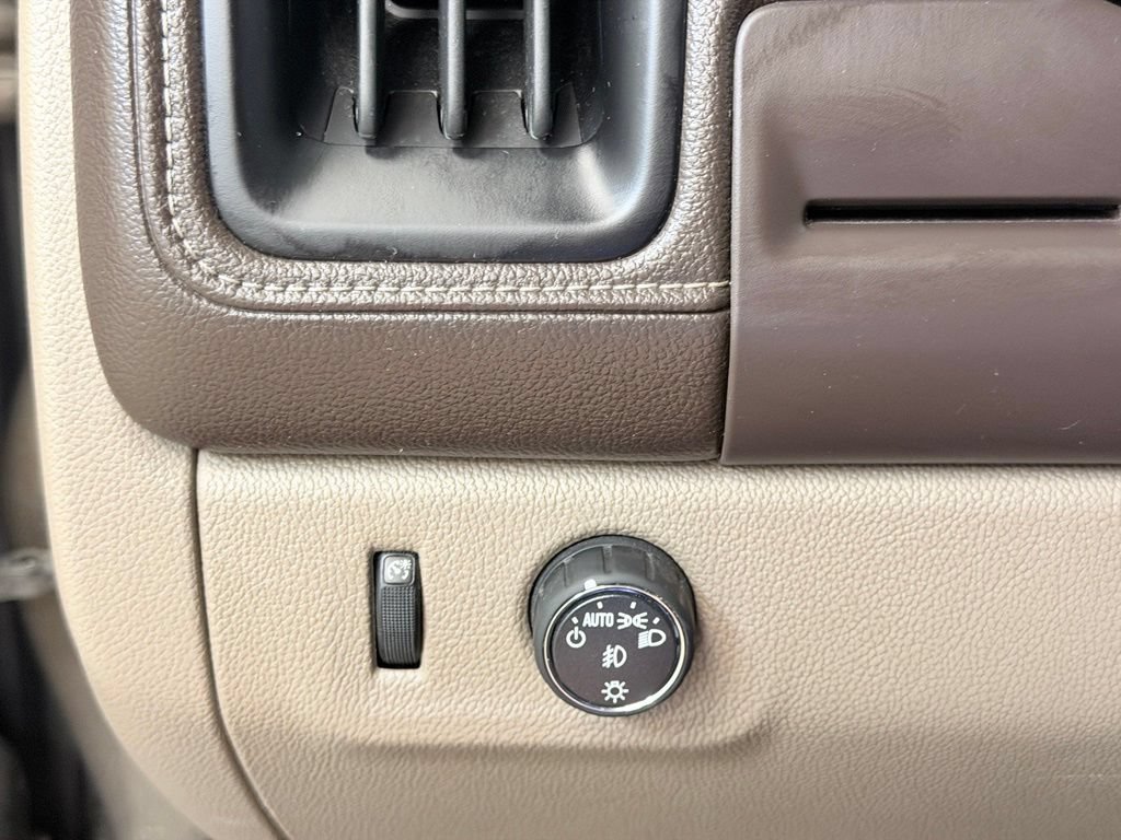 Used 2016 GMC Canyon SLE RWD image 38