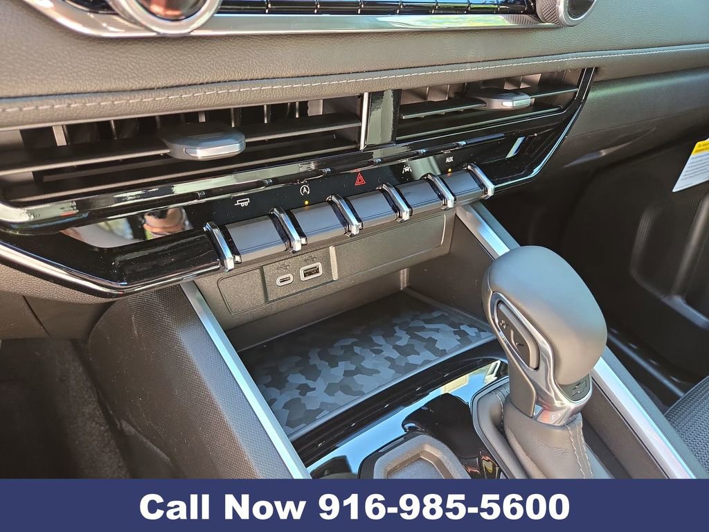 New 2026 Chevrolet Colorado LT image 15