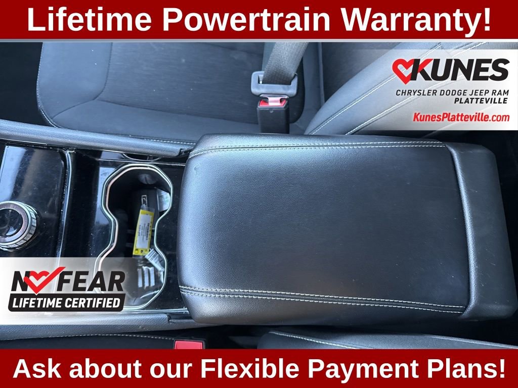 Used 2023 Jeep Grand Cherokee Laredo image 23