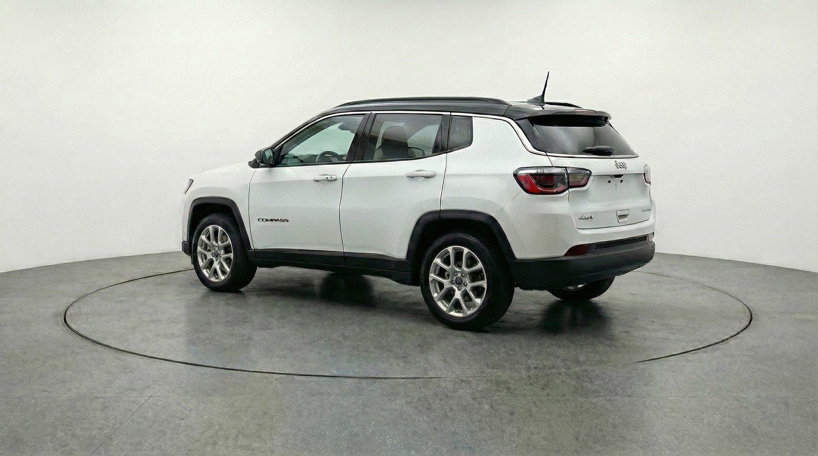 Used 2025 Jeep Compass Limited image 6