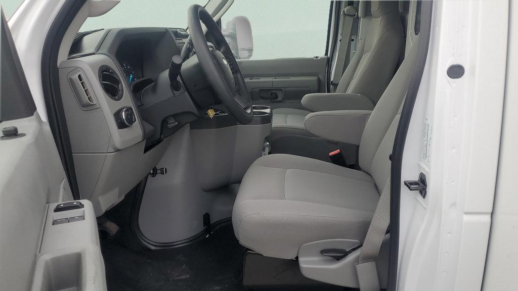 New 2026 Ford E-450 and Econoline 450 Super Duty w/ Power Equipment Group RWD image 16