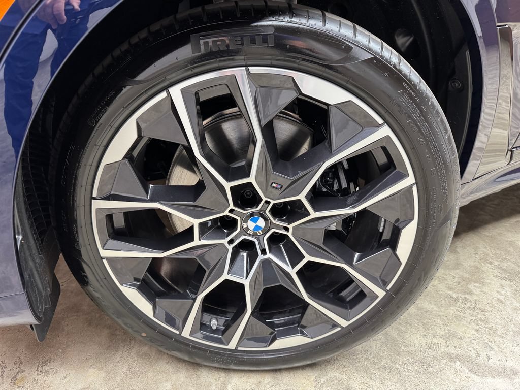 New 2027 BMW X7 M60i w/ Executive Package AWD/4WD image 32