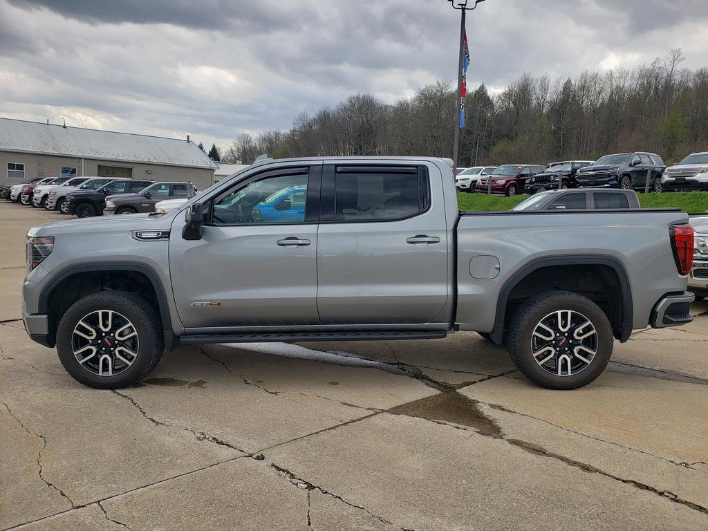 Used 2025 GMC Sierra 1500 AT4 w/ AT4 Premium Package AWD/4WD image 7