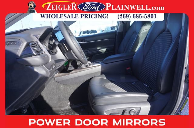 Used 2023 Toyota Camry SE image 11