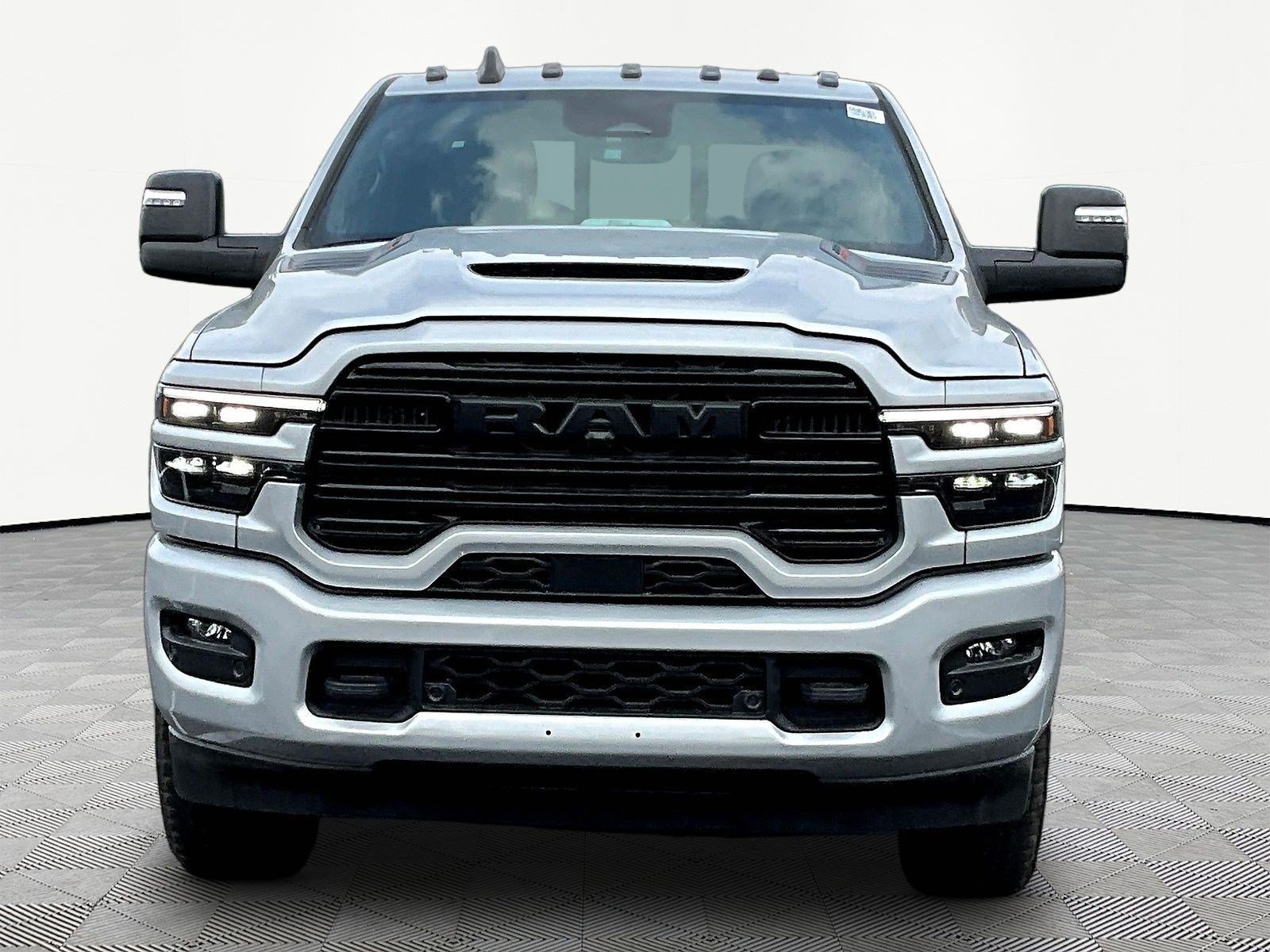 New 2026 RAM 2500 Laramie AWD/4WD image 2