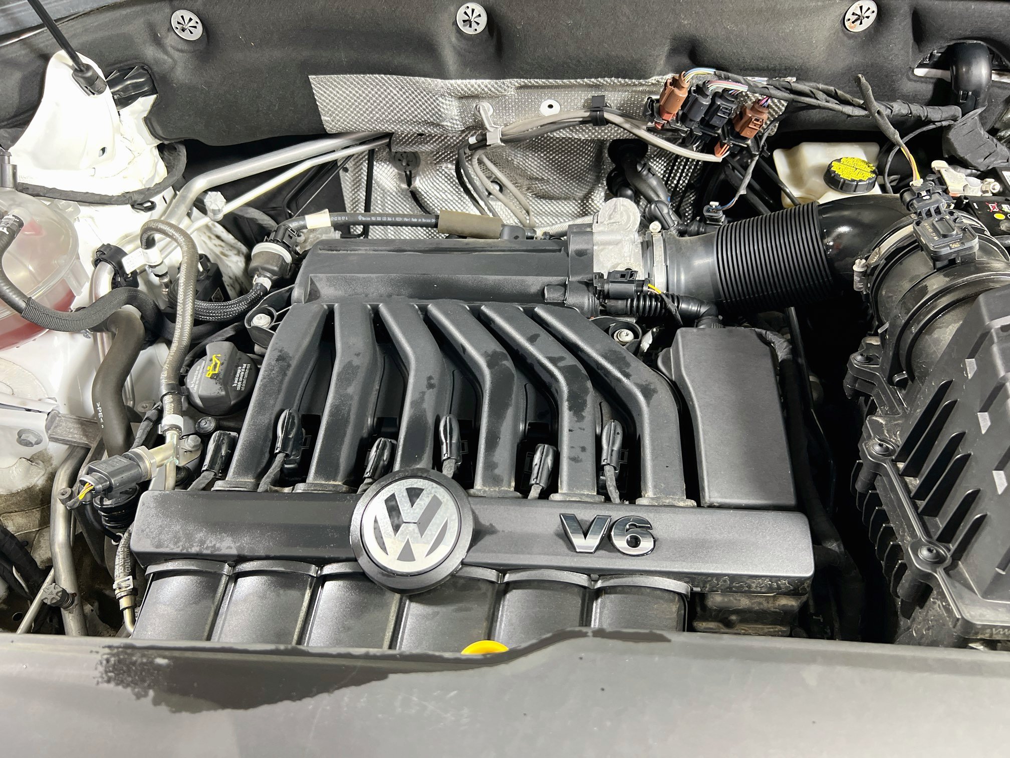 Used 2023 Volkswagen Atlas Cross Sport SEL Premium R-Line AWD/4WD image 30