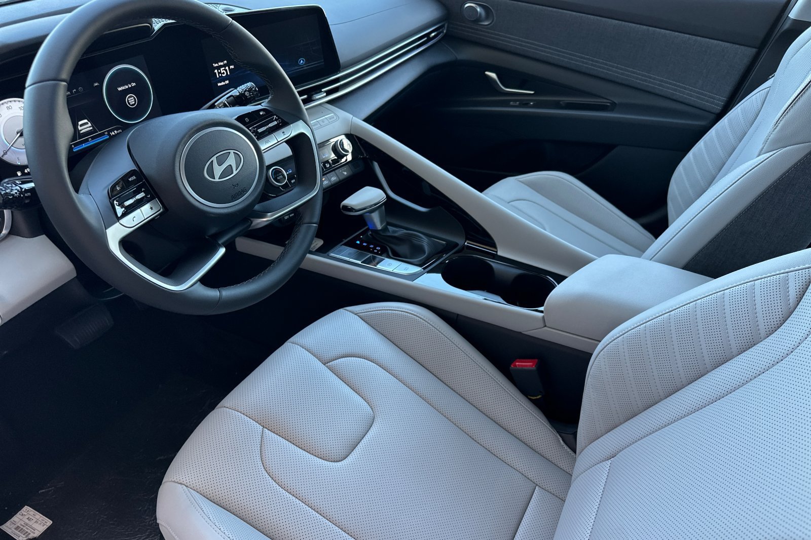 New 2026 Hyundai Elantra Limited FWD image 11