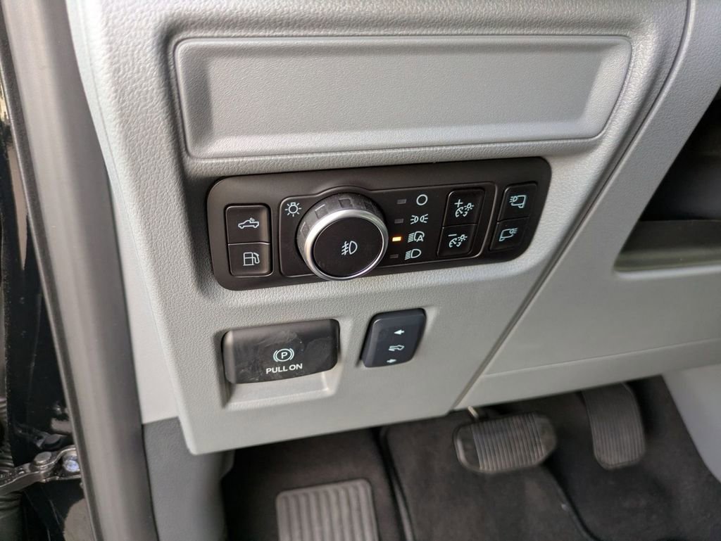 New 2025 Ford F150 Lariat w/ Equipment Group 501A Mid image 39