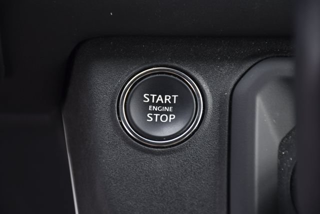 Used 2025 Land Rover Defender 110 S AWD/4WD image 15