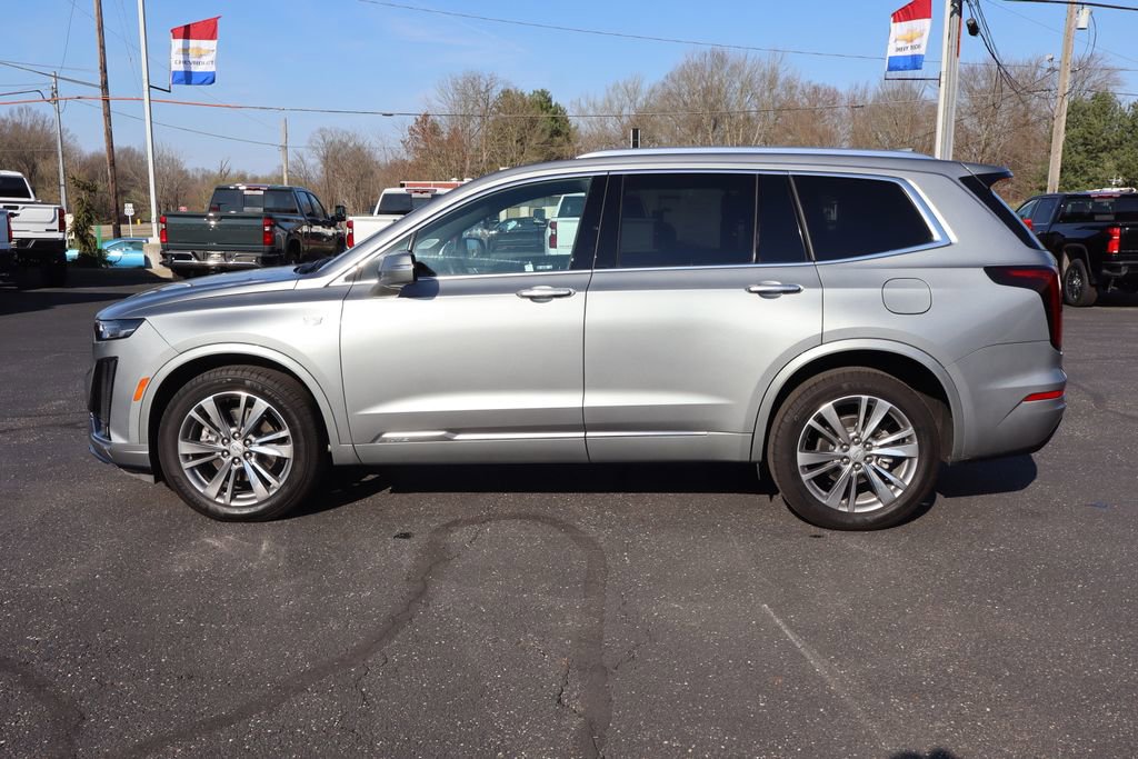 Used 2025 Cadillac XT6 Premium Luxury image 38