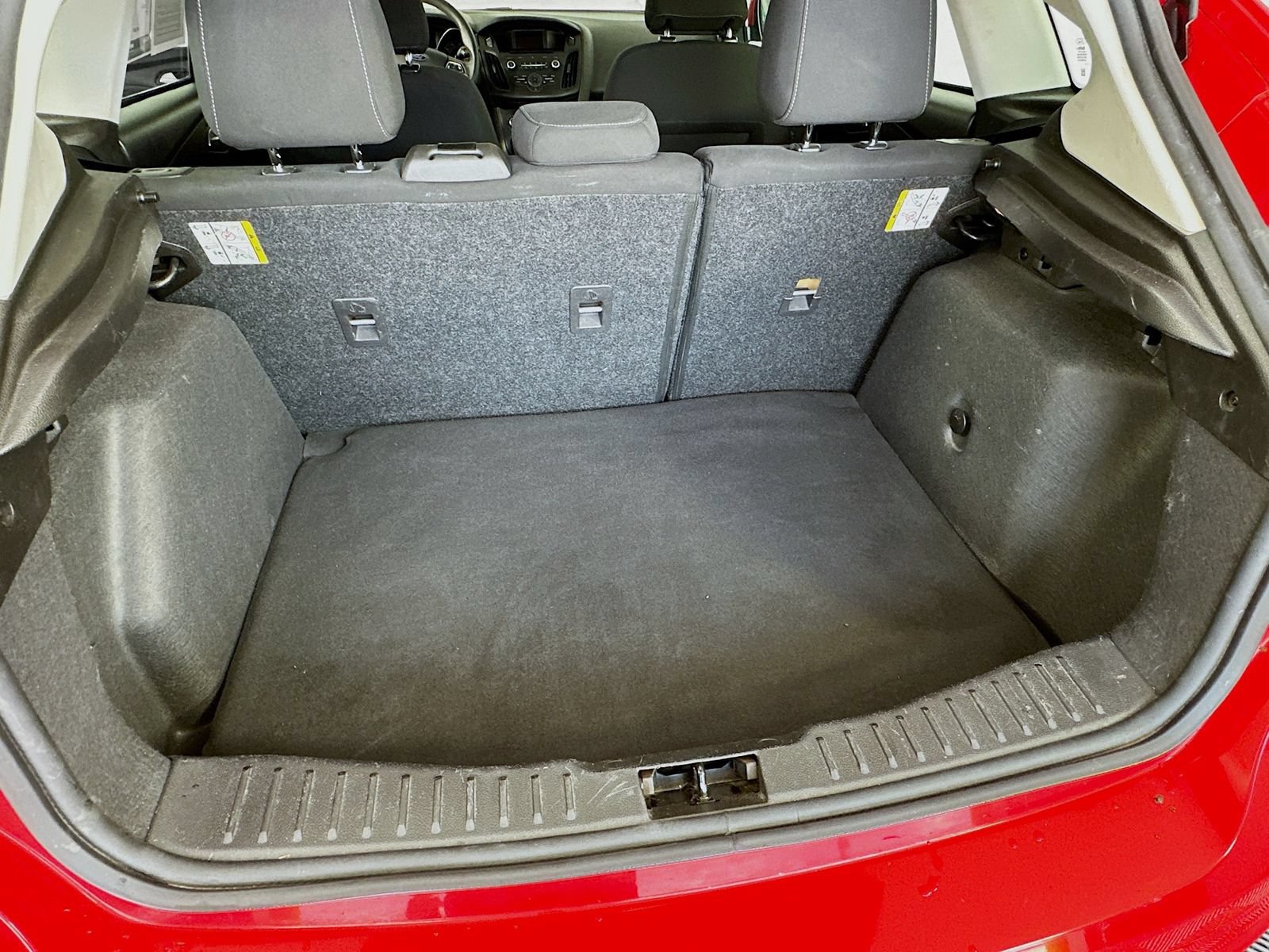 Used 2017 Ford Focus SE FWD image 23