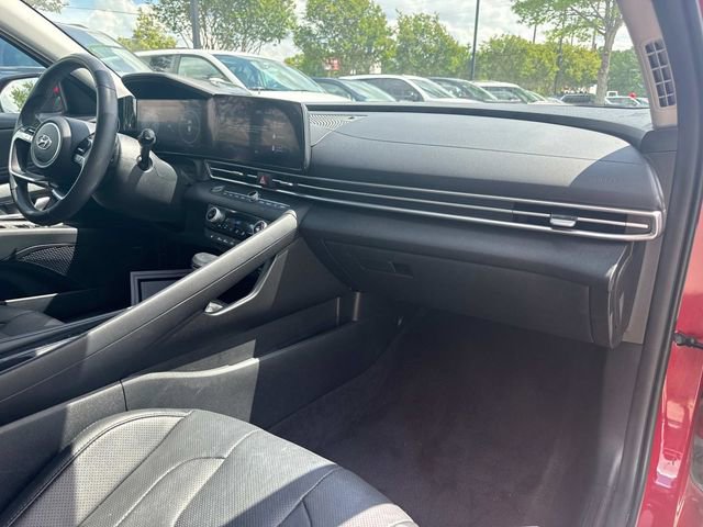 Used 2023 Hyundai Elantra Limited image 19