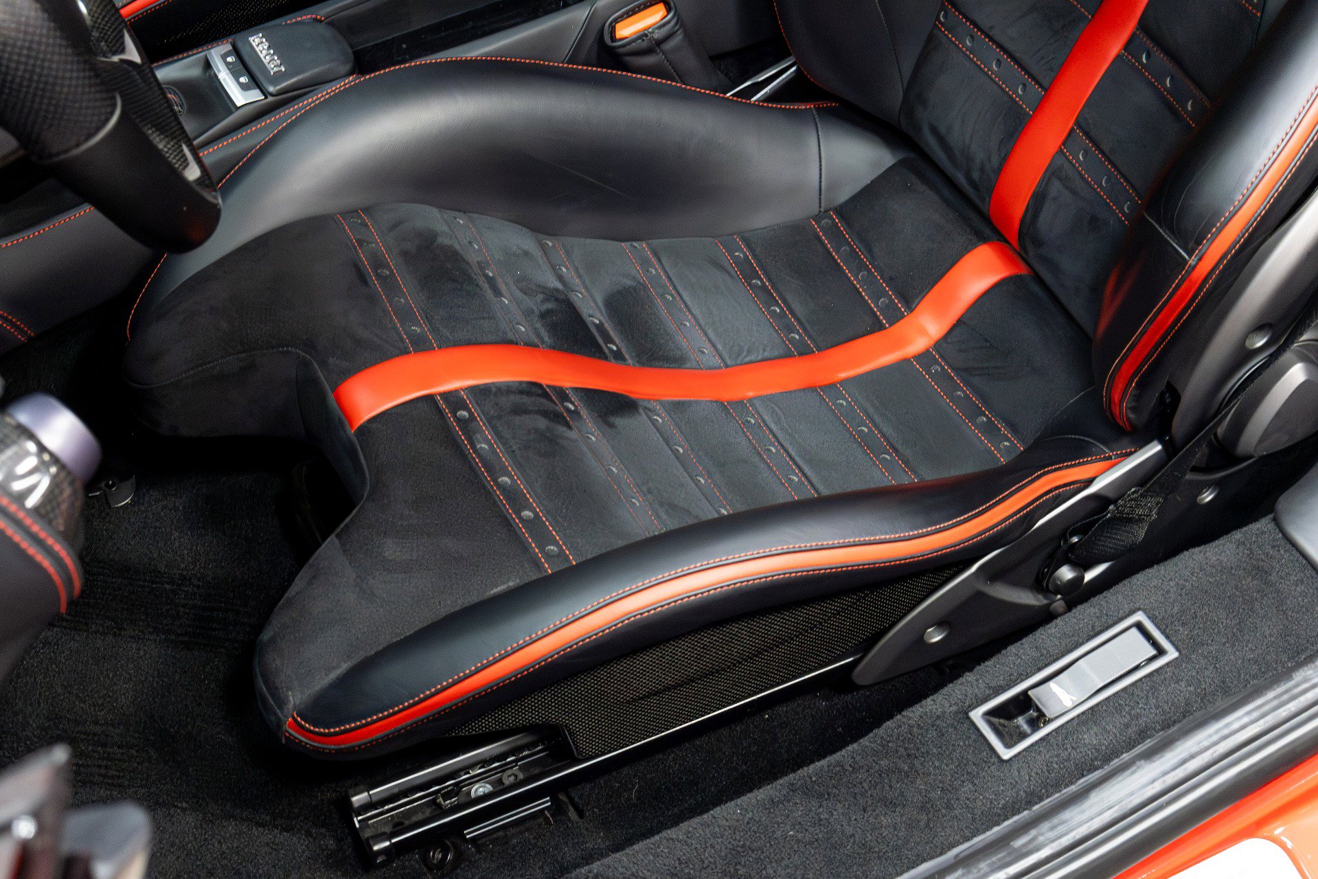 Used 2018 Ferrari 488 GTB RWD image 8