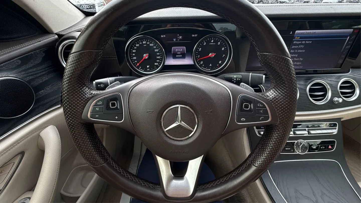 Used 2018 Mercedes-Benz E 300 image 29