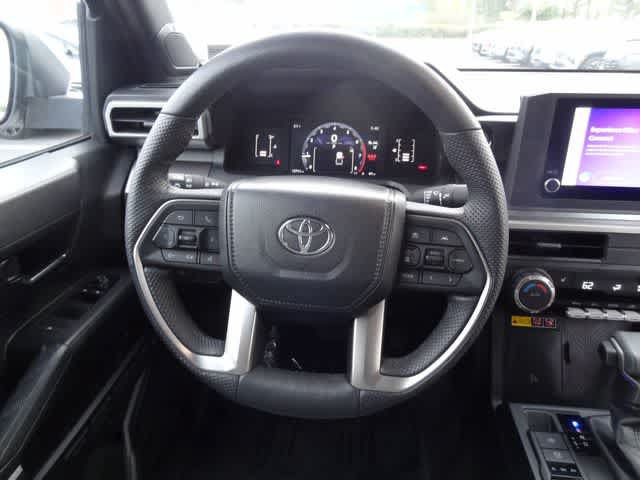 Used 2024 Toyota Tacoma SR5 AWD/4WD image 11