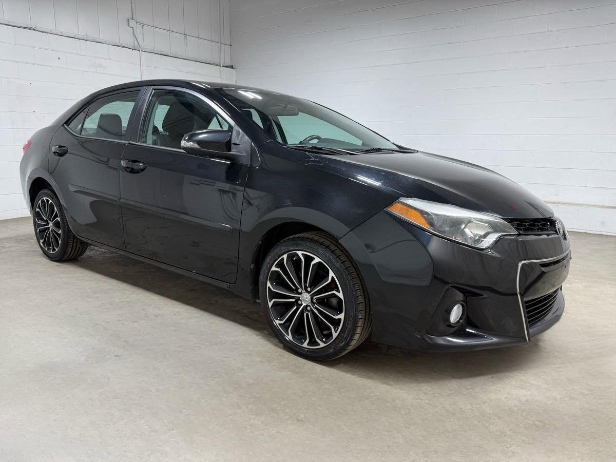 Used 2015 Toyota Corolla S image 3