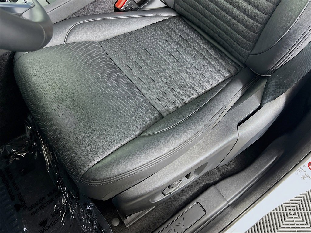 Used 2024 Land Rover Discovery Sport S image 20