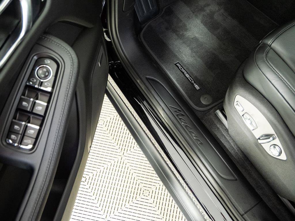 New 2026 Porsche Macan AWD/4WD image 8