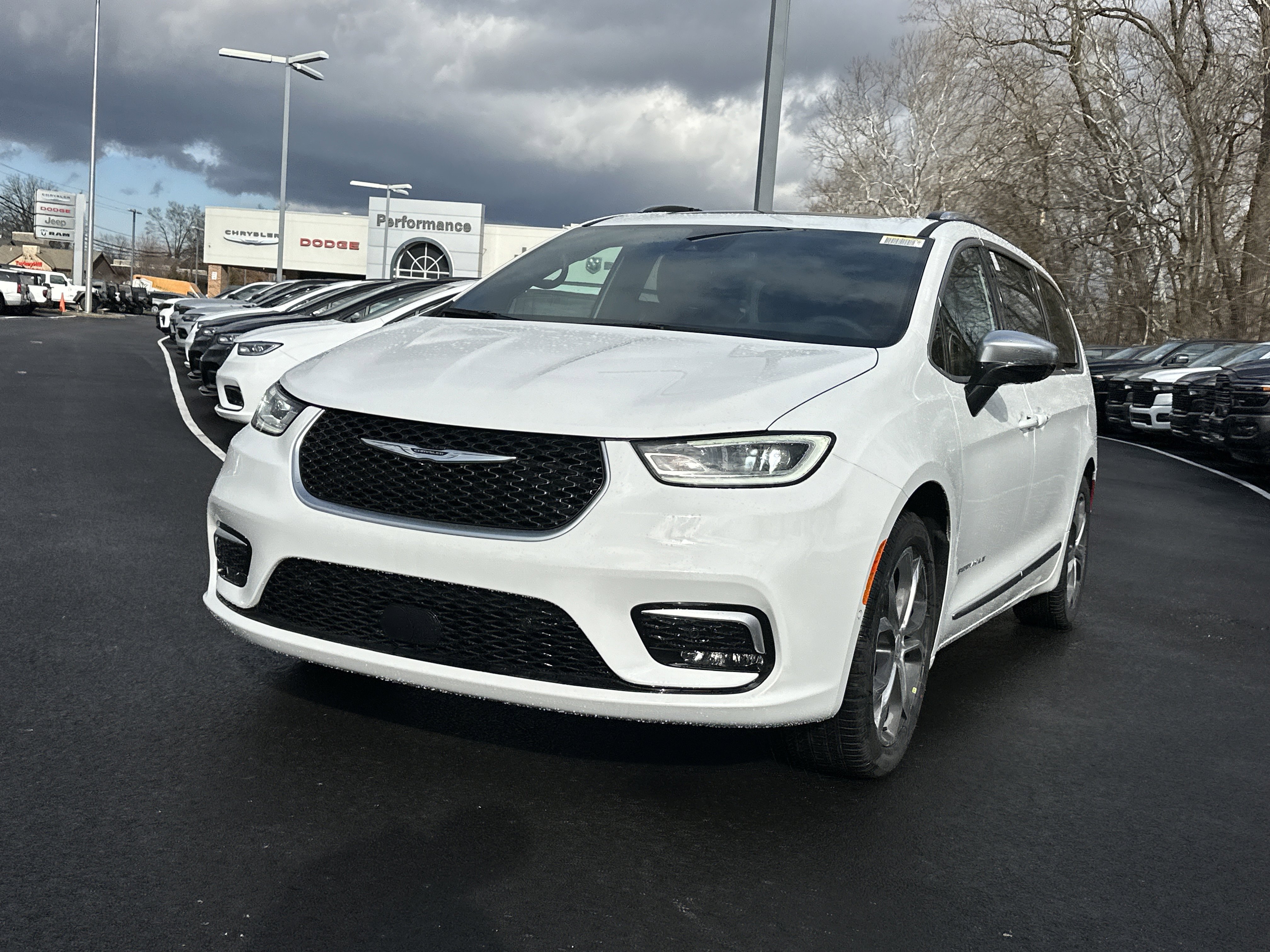 New 2026 Chrysler Pacifica Pinnacle image 23