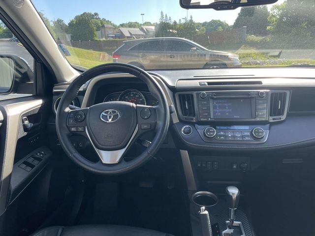 Used 2015 Toyota RAV4 Limited w/ Technology Package AWD/4WD image 13