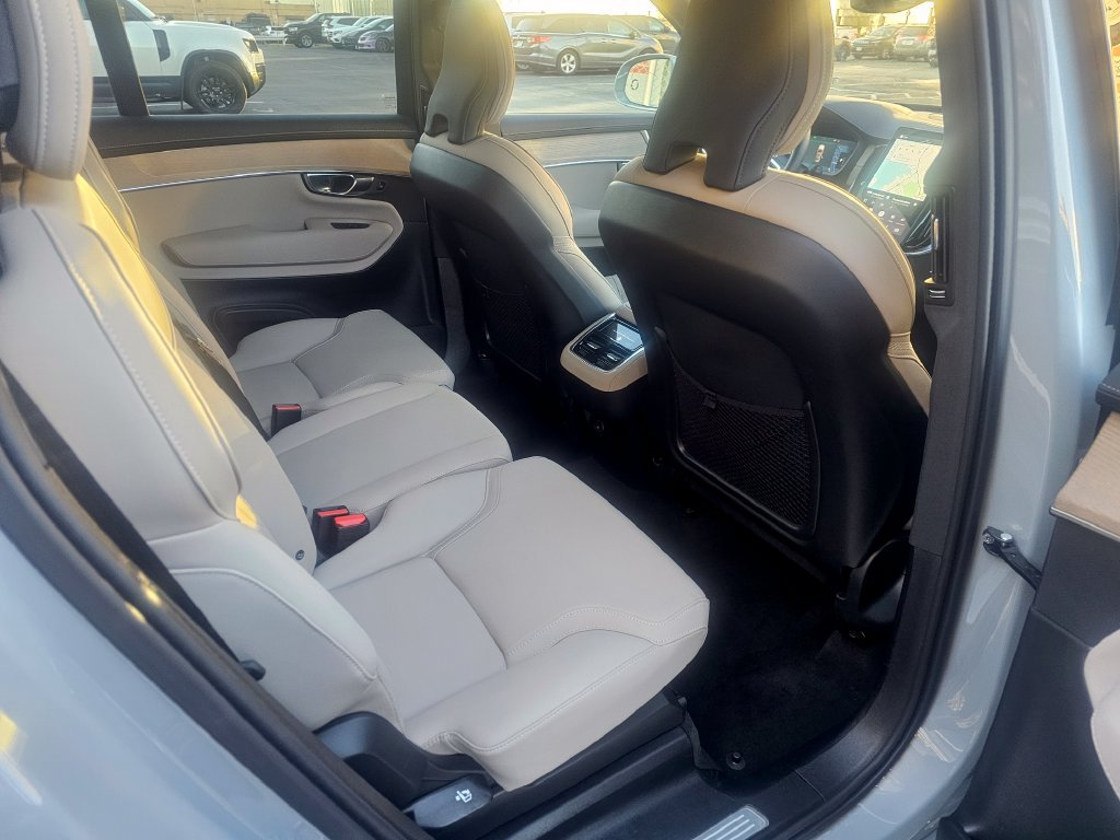 Certified 2025 Volvo XC90 B5 Core AWD/4WD image 6