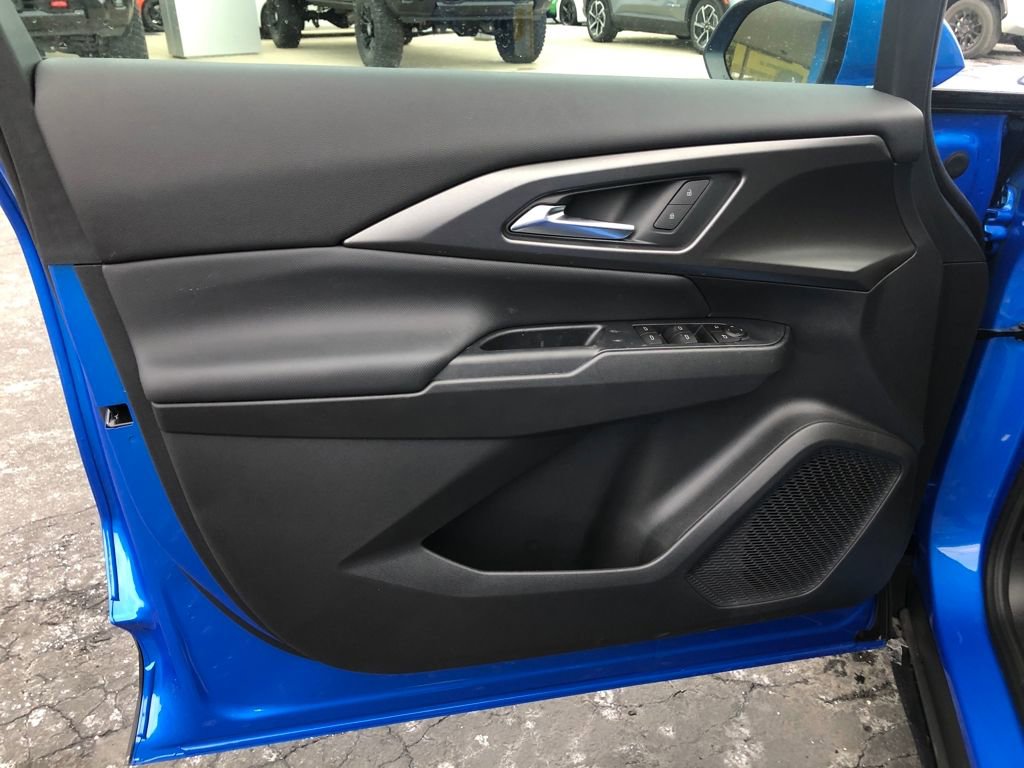 New 2026 Chevrolet Equinox EV LT image 10