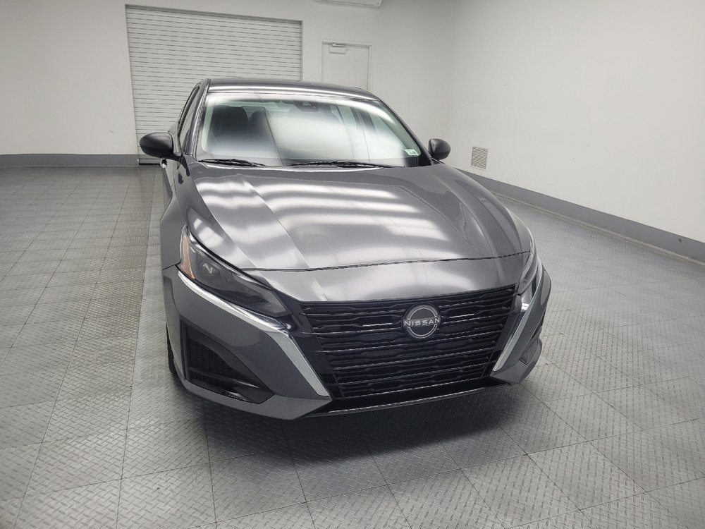 Used 2024 Nissan Altima 2.5 SV image 14