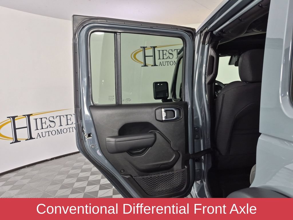 Used 2025 Jeep Wrangler Unlimited Sport AWD/4WD image 28