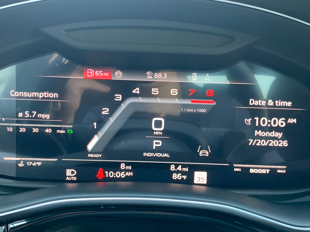 New 2026 Audi SQ8 Premium Plus AWD/4WD image 25
