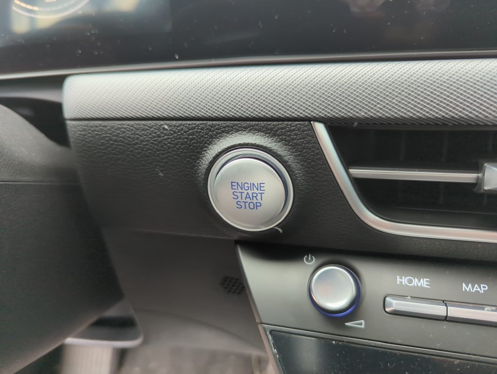 Used 2025 Hyundai Sonata SEL FWD image 42