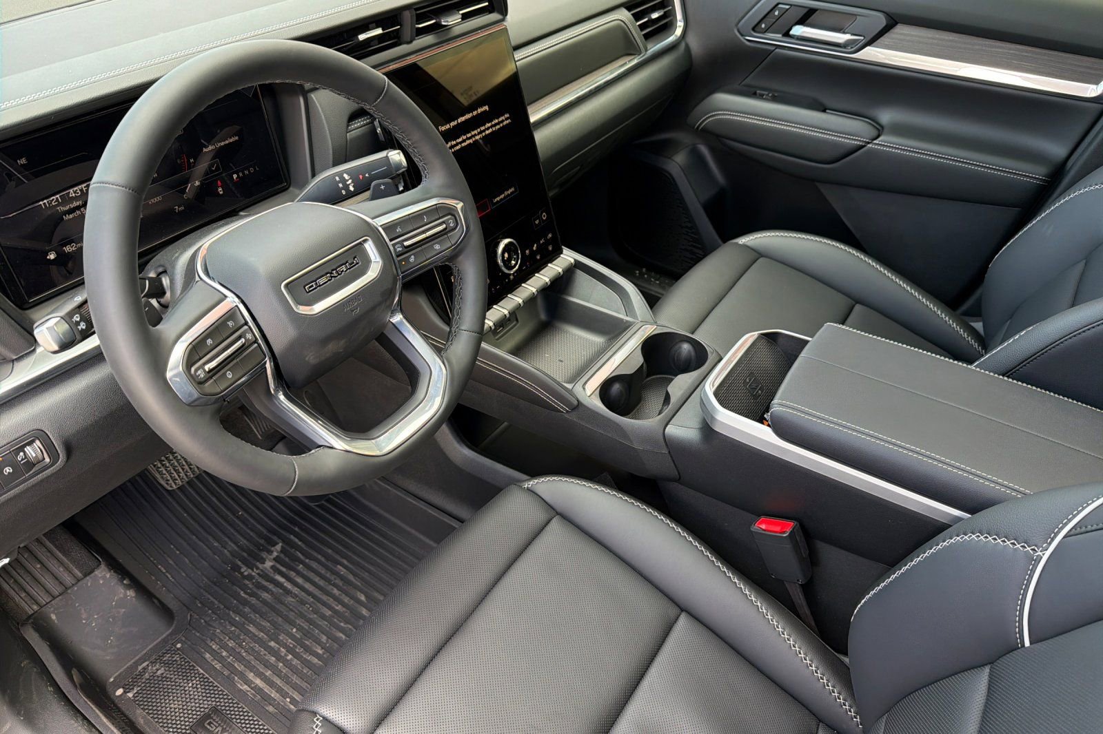 New 2026 GMC Terrain Denali w/ LPO, Floor Liner Package AWD/4WD image 9