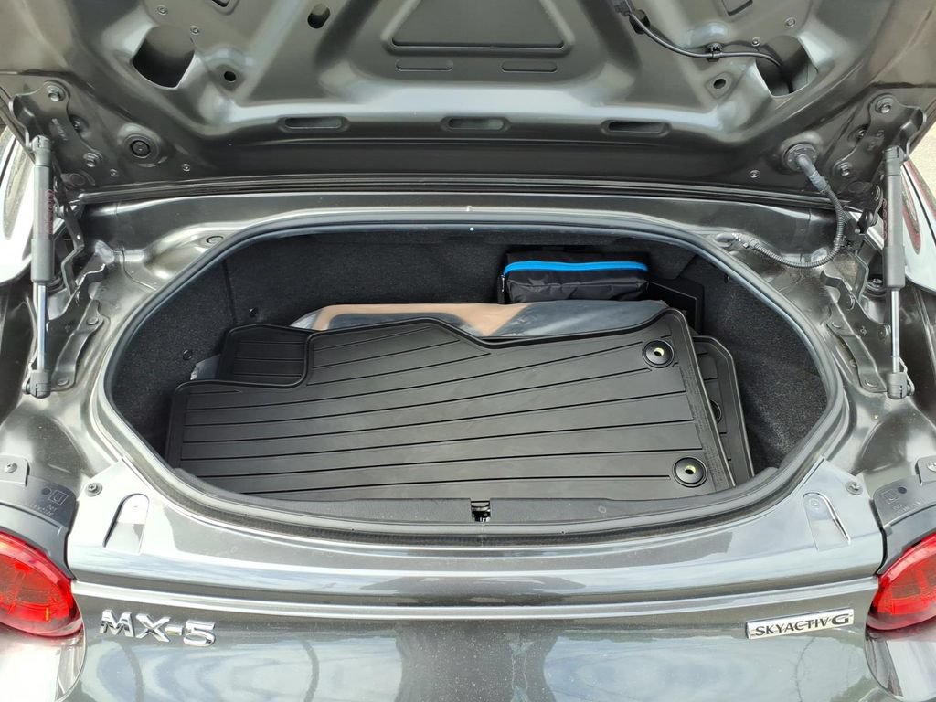 Certified 2021 MAZDA MX-5 Miata RF Grand Touring RWD image 6