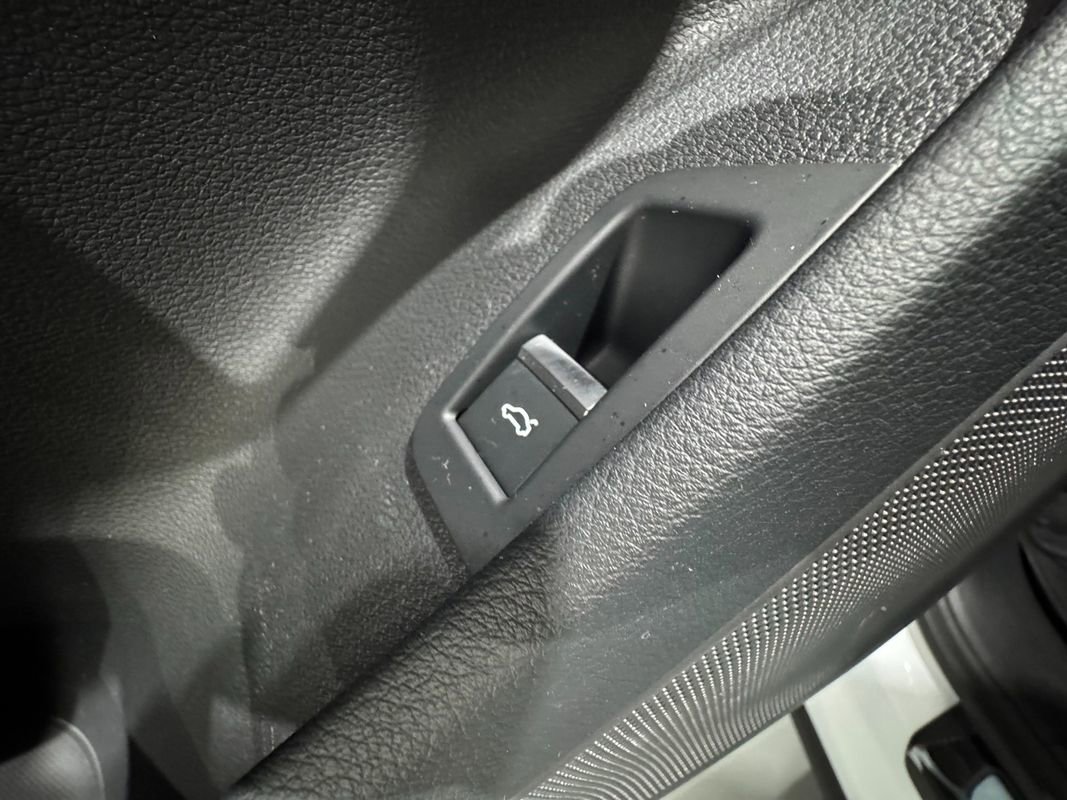 Used 2023 Audi Q7 2.0T Premium w/ Convenience Package image 32