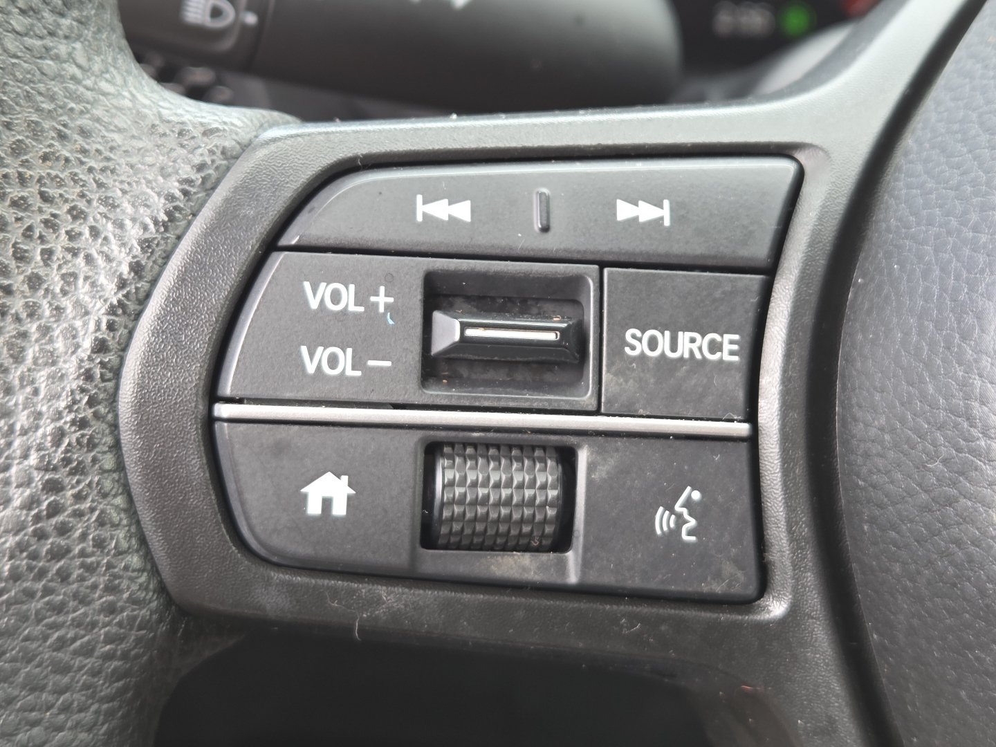 Used 2025 Honda CR-V EX image 31