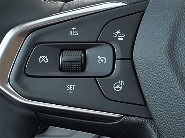 New 2026 Chevrolet Trax LT w/ LT Convenience Package FWD image 6