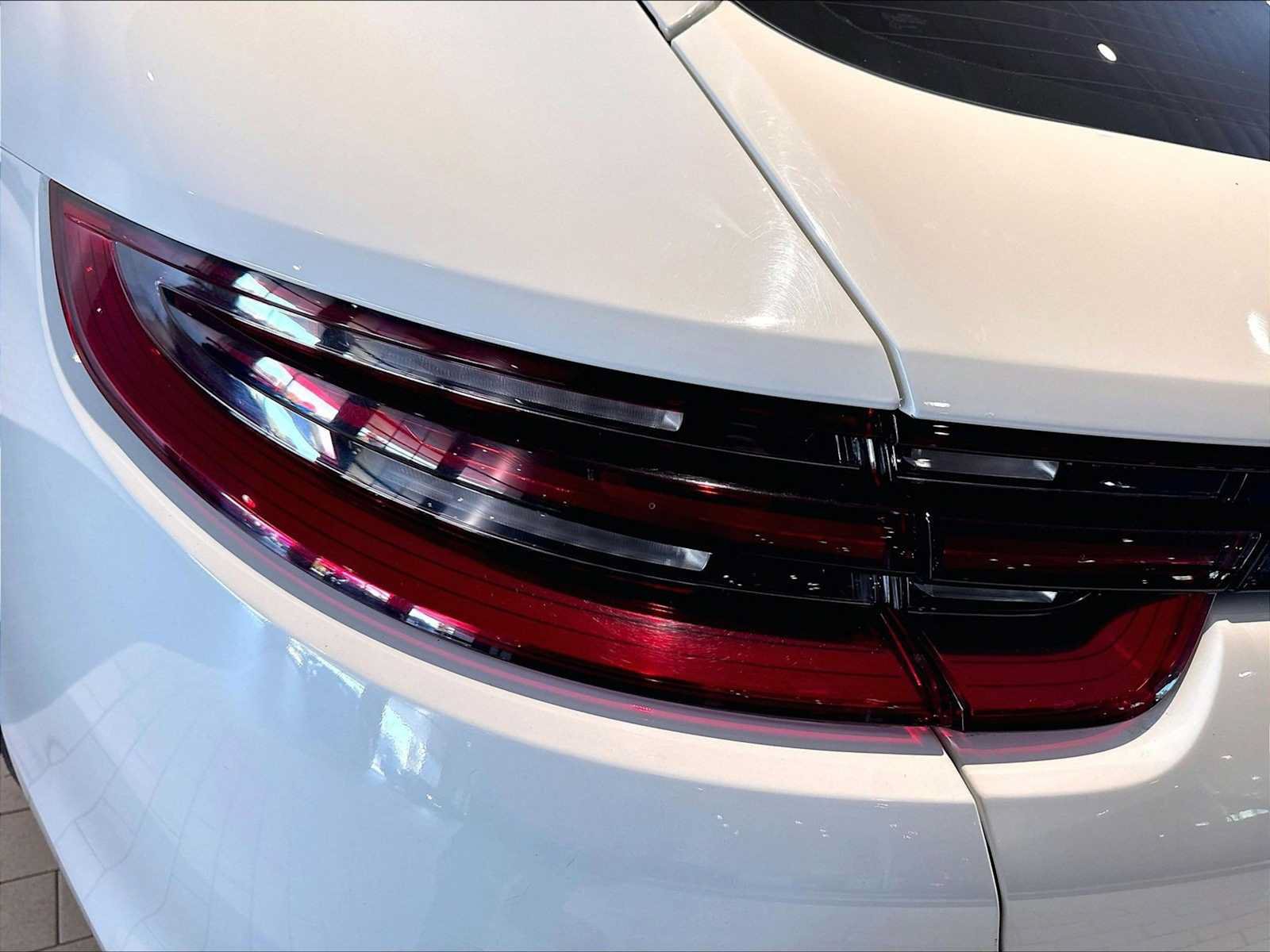 Used 2020 Porsche Panamera 4 AWD/4WD image 34