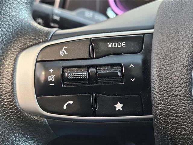 Used 2025 Kia Sportage LX image 15