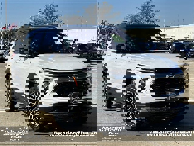 Used 2024 Chevrolet TrailBlazer RS w/ Convenience Package image 1