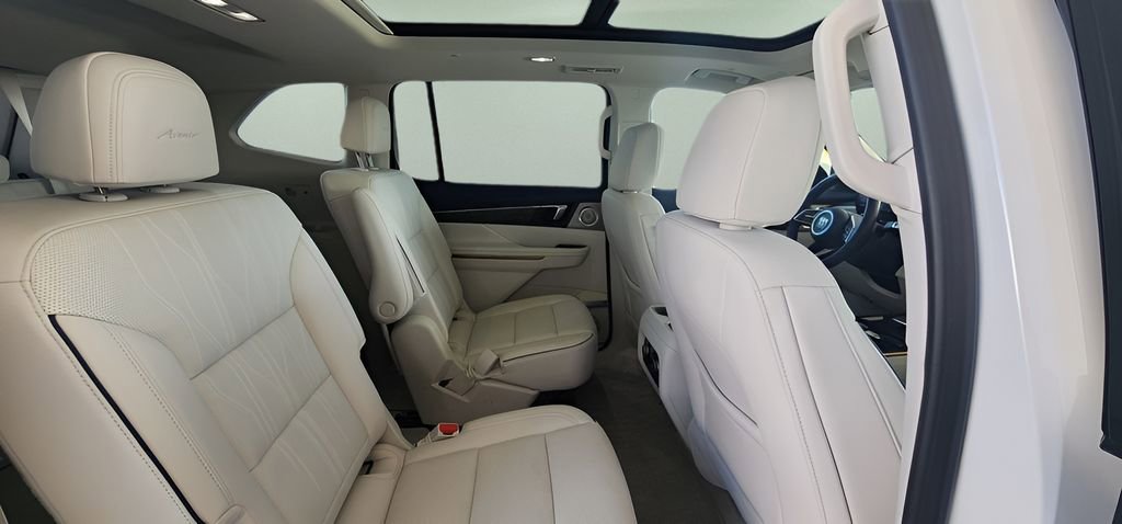 Used 2025 Buick Enclave Avenir w/ Super Cruise Package image 25