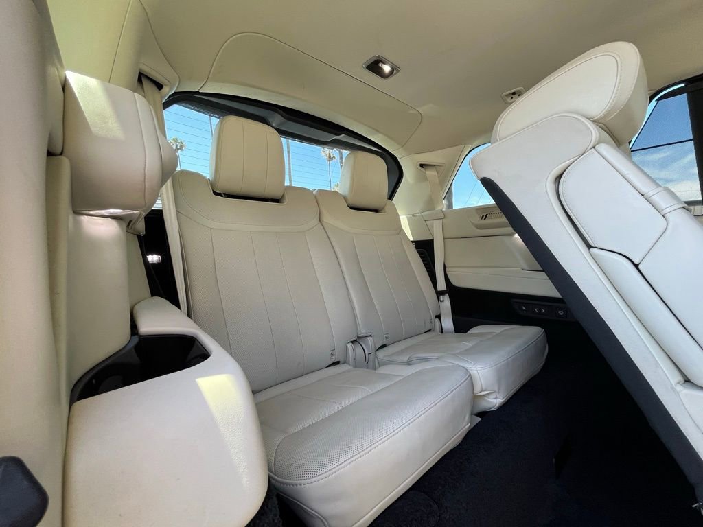 Used 2023 Land Rover Range Rover Long Wheelbase SE image 17