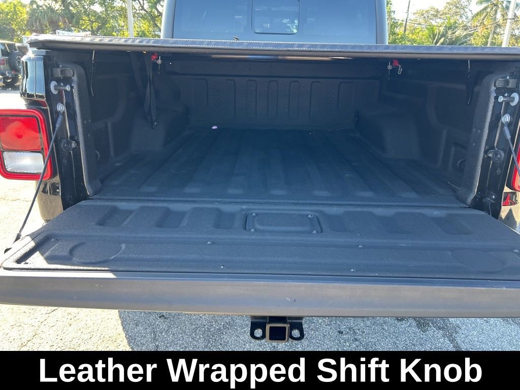 Certified 2022 Jeep Gladiator Overland w/ Popular Equipment Package image 30